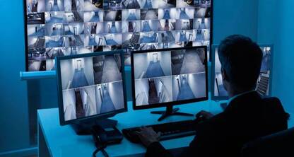 Las pantallas LG son una elección ideal para las salas de monitoreo y control debido a su calidad de imagen