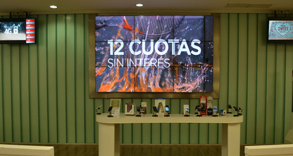 5 formas en que la cartelería digital mejora la experiencia del cliente en retail