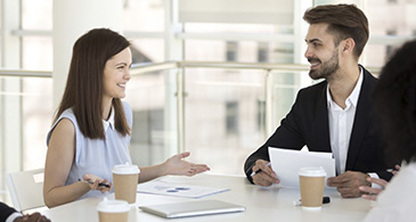 Cómo la cartelería digital puede ayudarlo a llegar a sus empleados millennials